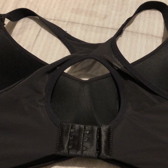 NWOT AVIA BRA. SIZE M (A- C ) - Picture 3 of 5